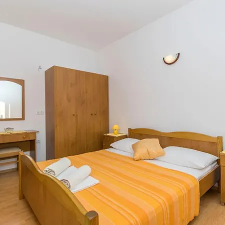 Tonci Appartement *